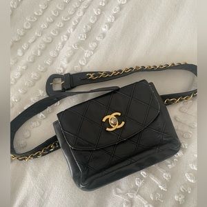 CHANEL Vintage Bum Bag, Belt Bag 🖤🔥 Black, rare find